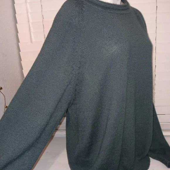 Men's 100% Peruvian Alpaca Round Neck Sweater Dark Grey Herringbone Stitch SZ M - Picture 4 of 12